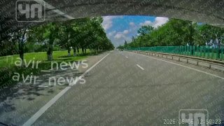 На трассе под Армавиром псих за рулем чуть не убил семью
