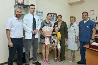 Состояние девочки, пострадавшей от атаки БПЛА в Сочи, улучшается